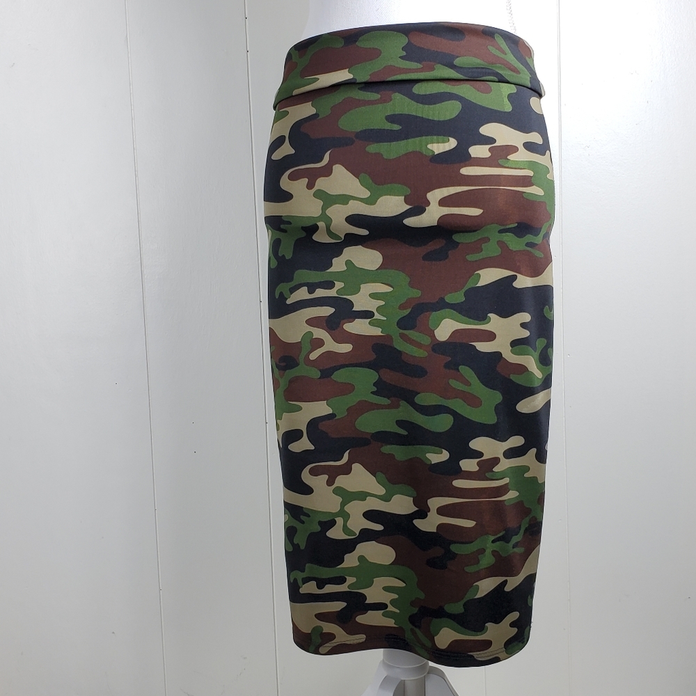Agnes and Dora Camouflage hat size small - Picture 9 of 12